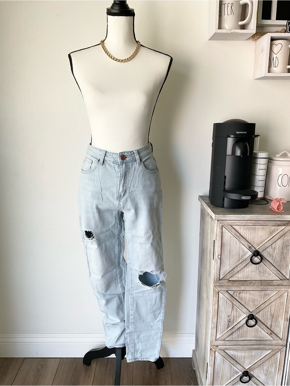 Light Wash Straight Leg Women's Jeans with Knee Distress